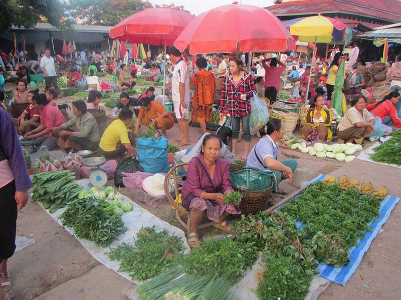 la cuisine du laos, les marché public luang prbang